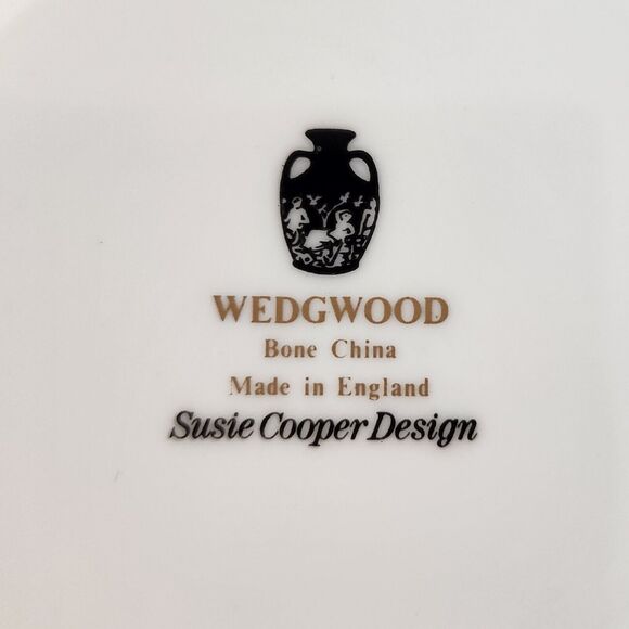 Wedgwood Susie Cooper Black Fruit Demitasse Coffee Cup & Saucer Pear Bone China - Picture 6 of 9
